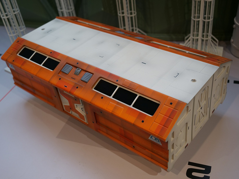 Eagle V.I.P. Pod (44 inch)